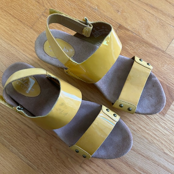 NWOT CLARKS Caslynn Dez Sandals - Picture 2 of 5